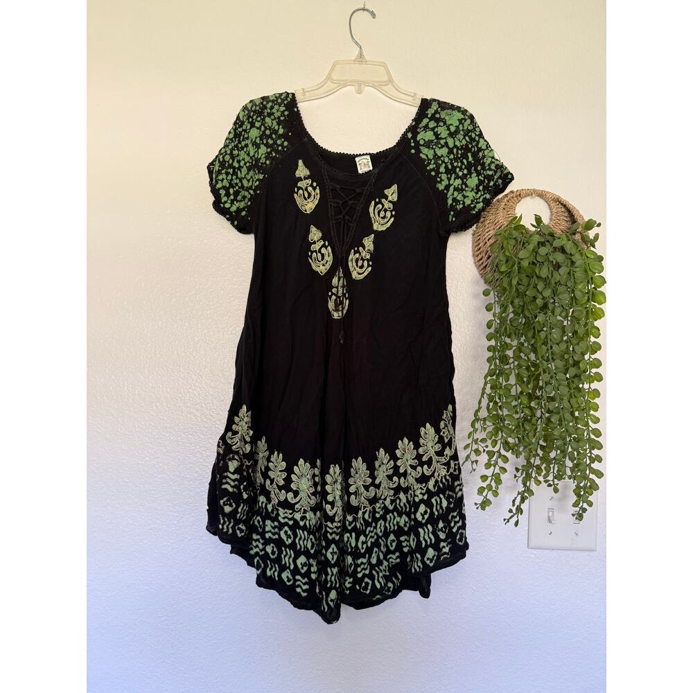 Vintage Creations Black and Green Free Size Boho Dress with Tie in front